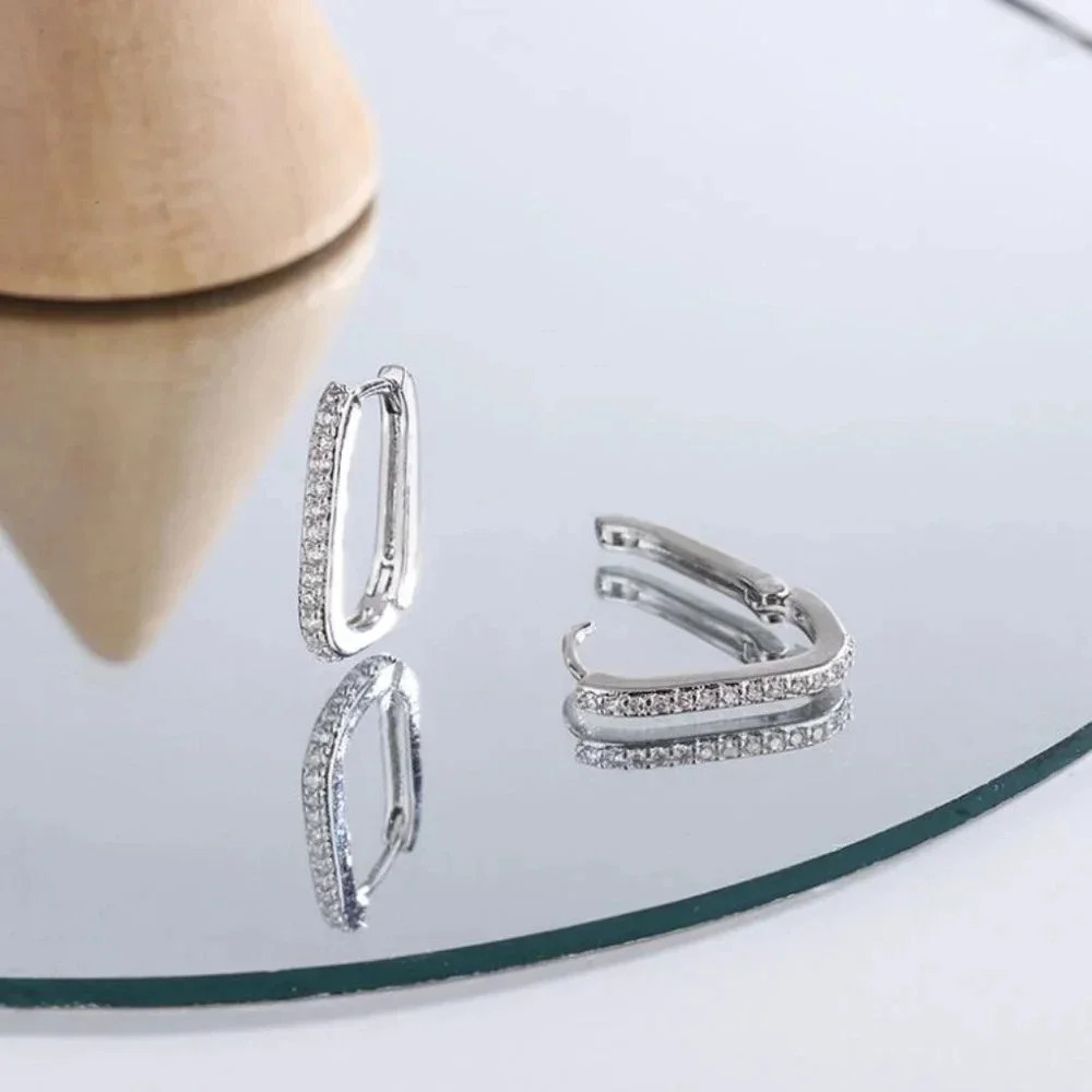 925 Sterling Silver Diamond CZ Huggie Oval Hoop Earrings Minimalist Small Hoops - Picture 3 of 5